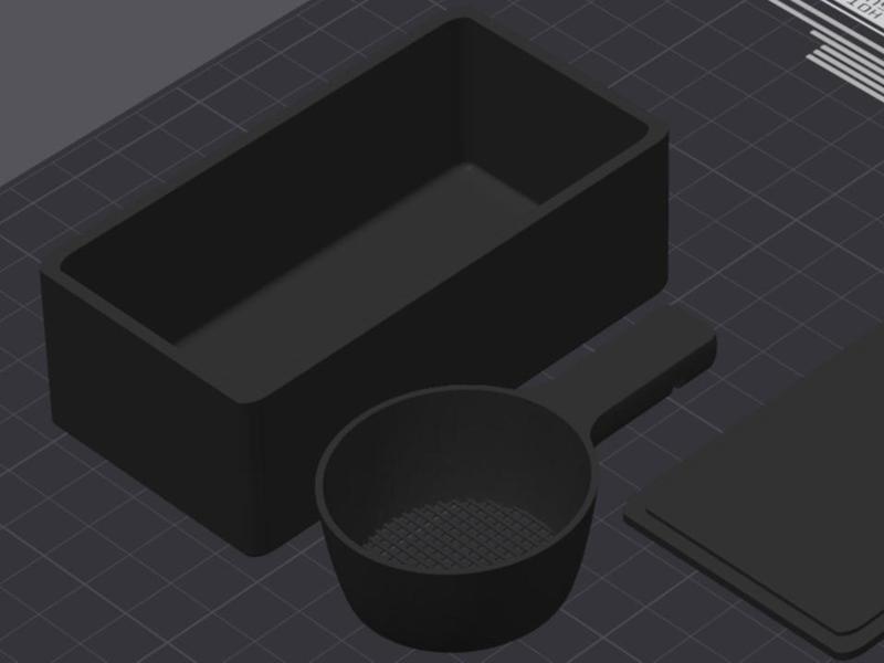 Frostfutter box with sieve and lid
