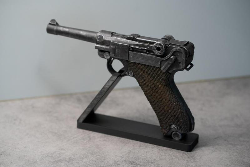 Luger P08 Stand