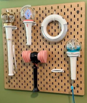 Light Stick Mounts for Skadis Pegboards