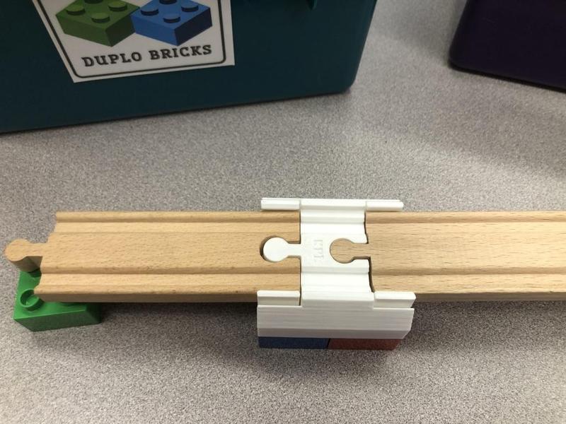 M&D Track Duplo Adapter