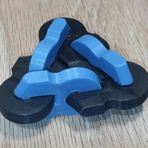 Fidget triangular toy (infinity)