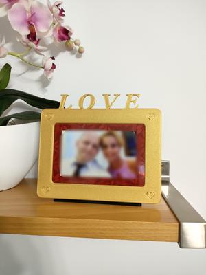 Picture frame with Love Sign