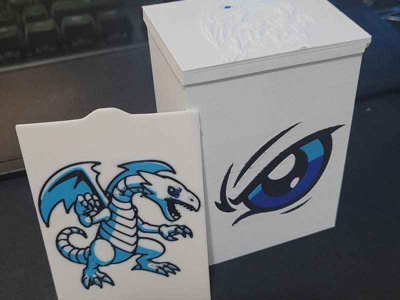 Yu-Gi-Oh! Blue-Eyes White Dragon Deck Case