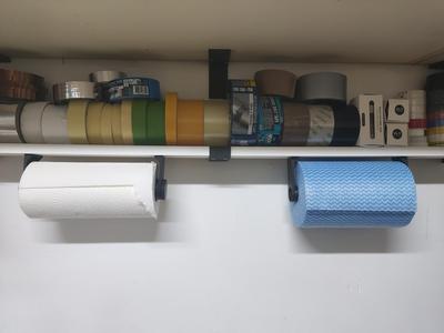 Simple paper towel holder