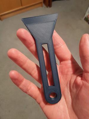 Bed scraper