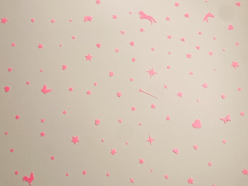 Glow in the dark celling and wall star decor