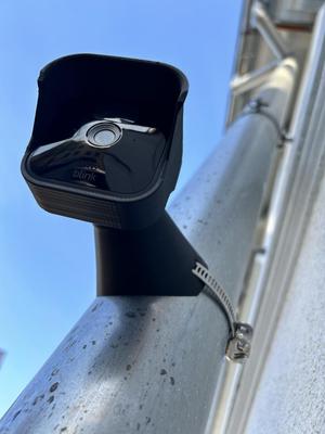 Blink Outdoor bracket for Ø 10 cm downspout