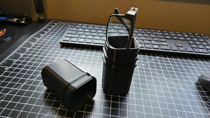 Eye Glasses Case (parameterized Fusion 360 model)