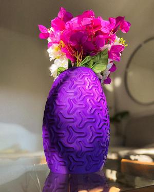Trifoyl Flower Vase - Home Decor & Gardening By Lunfardo