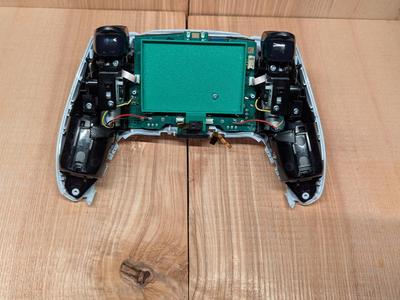 DualSense PS5 Controller's battery holder mount
