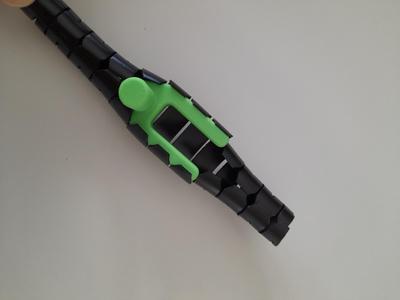 Cable insertion tool