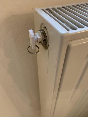 Air bleeder key - For radiator air purge