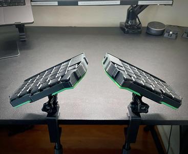Lily58 Hot-Swap Mounting System