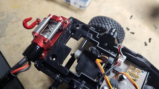 MN82 Winch mounting
