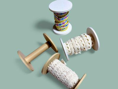 Spool Holder for Lace or Thread