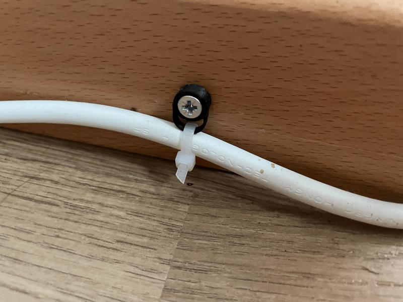 Cable Clip for screws