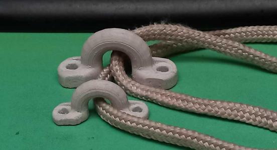 Strong and scalable omega hook for ropes.