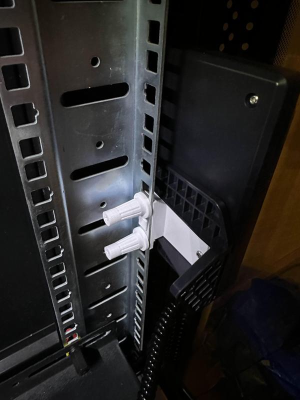 Neptune 3/4 Display Server Rack Mount
