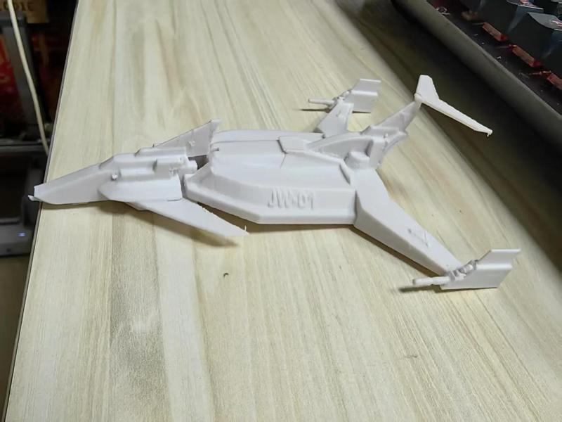 Victory Falcon EX-J, capable of splitting and transforming into Alpha and Beta, Ultraman Tiga fighter