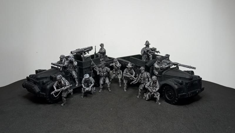 28 mm LRDG Chevrolet crew and weapons