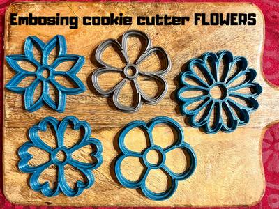 Embosing Flowers cookie cutter