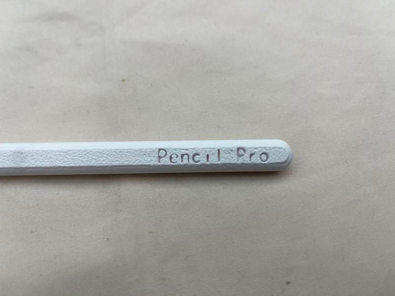 Apple Pencil Pro Experience Model 1:1 with Magnets