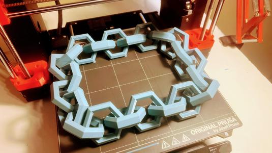 Chain Links: Decoration, Necklace or Musical Instrument?