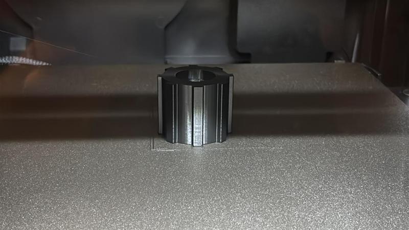Deckel für einen Entladehammer