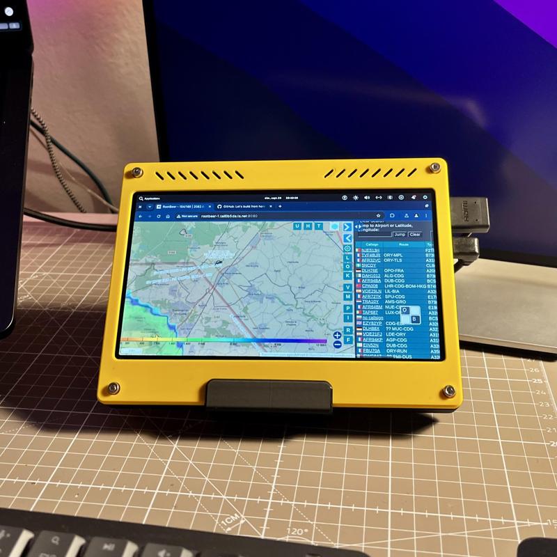 Desktop case for Waveshare 7" HDMI display