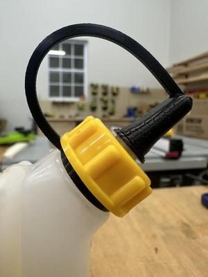 Glu-Bot Cap with Retaining Strap