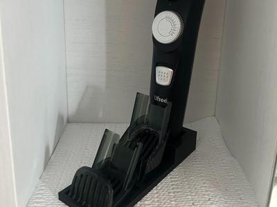 Shaver stand