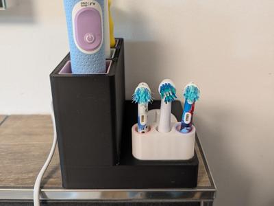 Oral-B toothbrush holder, triple