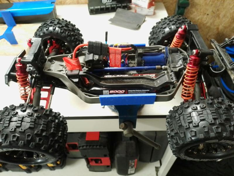 Traxxas Rustler VXL vice support
