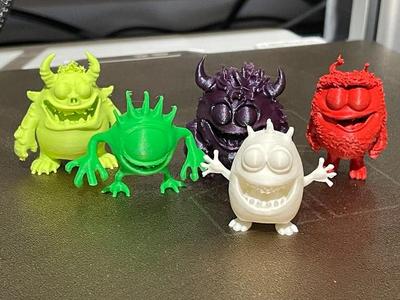 Micro Big Eyed Blob Alien Pets (Series 3)