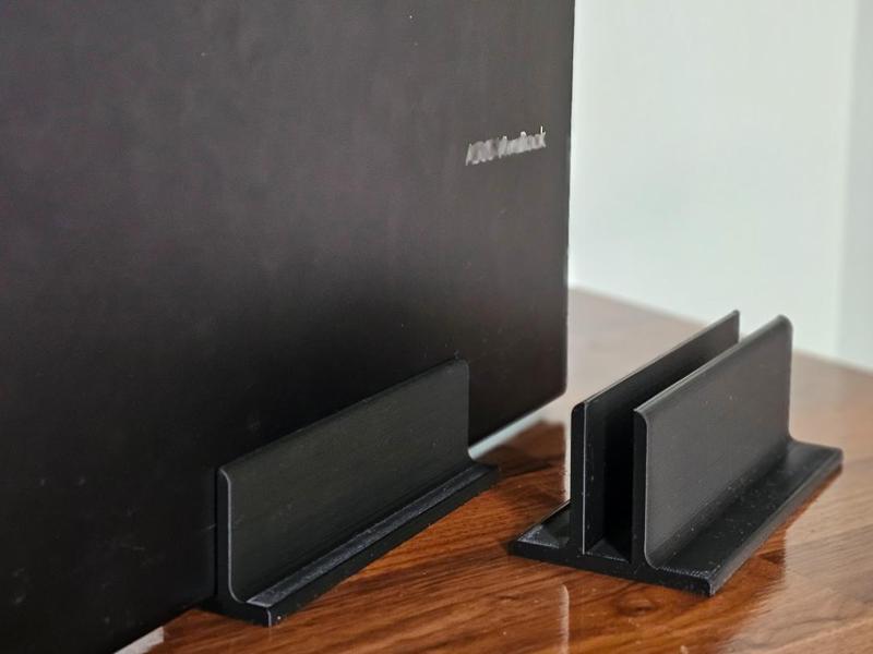 MakerLab Adjustable Vertical Laptop Stand Easy