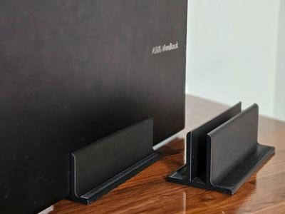 MakerLab Adjustable Vertical Laptop Stand Easy