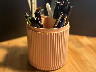 Revolving Pencil Holder