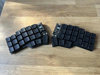 Wireless Corne "Chocoflan" minimal keyboard case