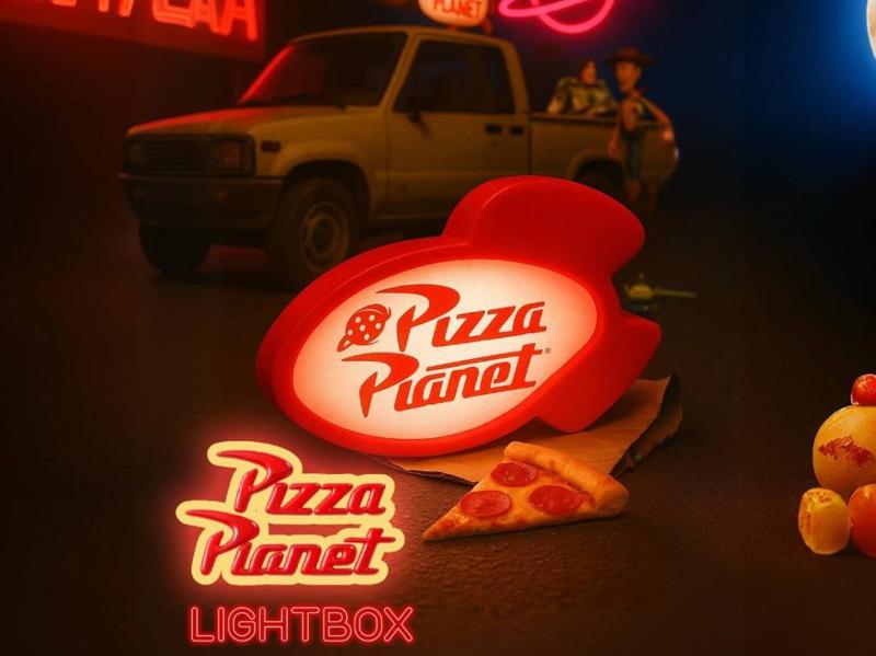 Toy Story Pizza Planet - Lightbox