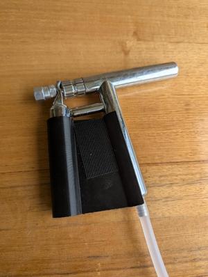 Pluto gun lock