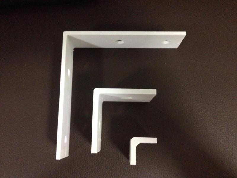 Angle bracket
