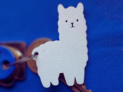 Simple Llama Keychain