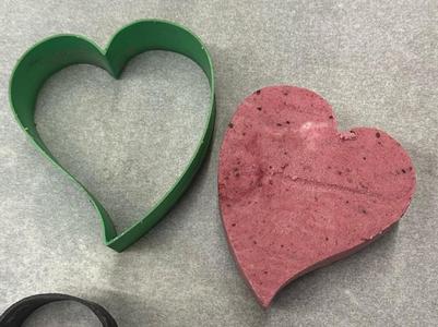 heart-shaped mold, for cakes or biscuits
