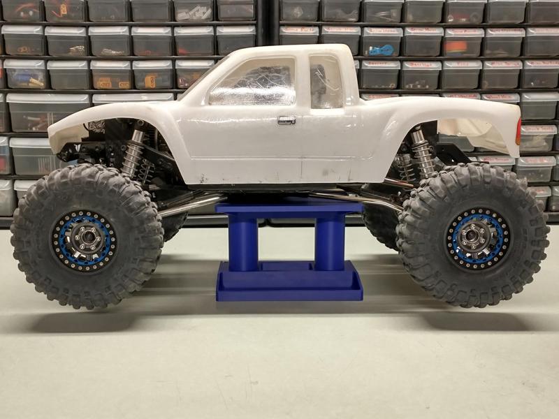 RC stand for 1/10 and 1/8 scale models