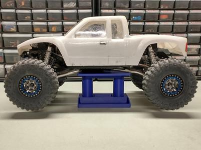 RC stand for 1/10 and 1/8 scale models
