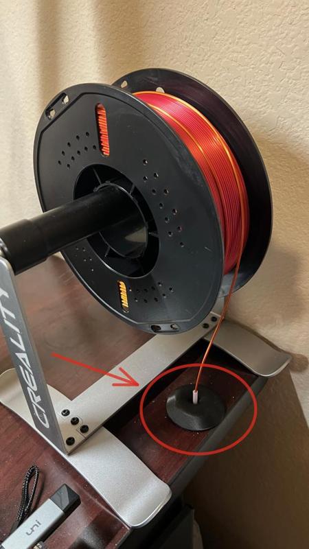 Under-workbench filament guide