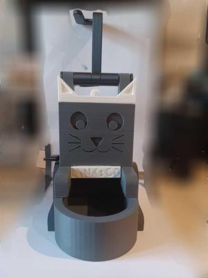 CaliCat car feeder