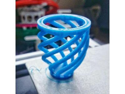 Calibration vase - Stringing, overhang and bridging test