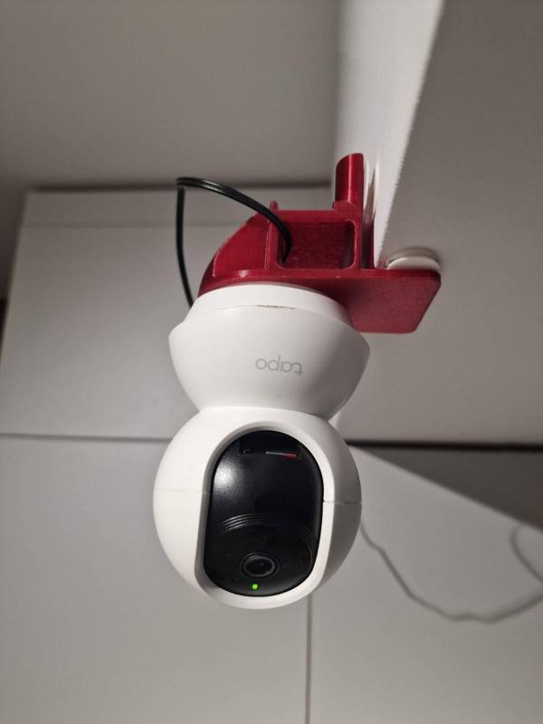 Tapo C200 C210 security camera inverted mount for right angle edges