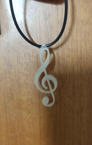 Violin key necklace